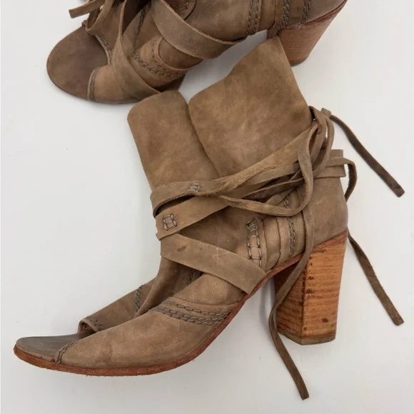 FREE PEOPLE "Daydream" Suede Open Toe Strappy Leather Sandal Size 40 (US 10) - Picture 3 of 11